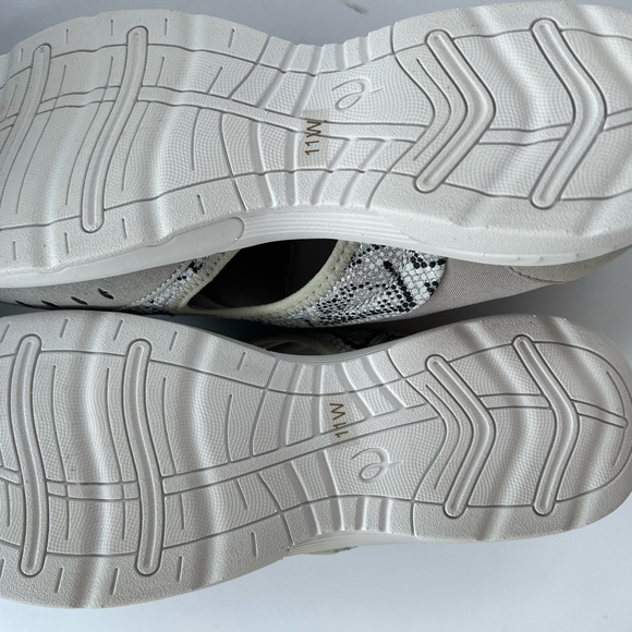 Easy Spirit  Traciees size 11W Slip on Sandals Silver Snake print - Picture 7 of 10